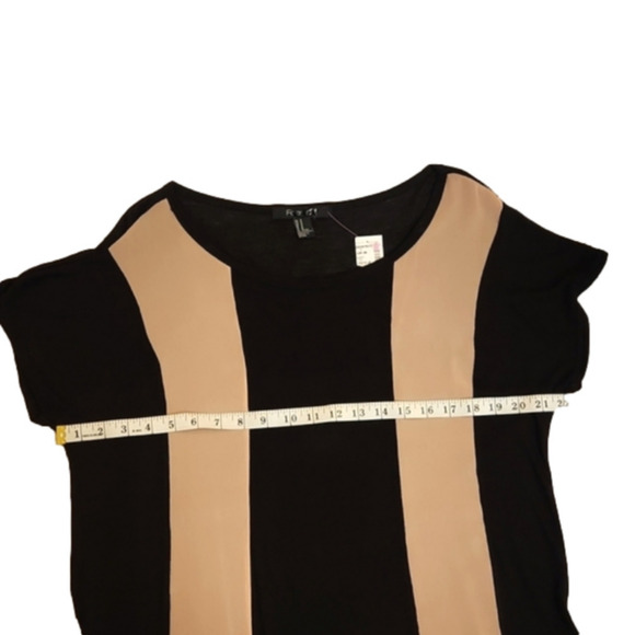 Nwt Juniors Forever 21 black top with sheer light peach/tan panels size Medium. - Picture 11 of 12